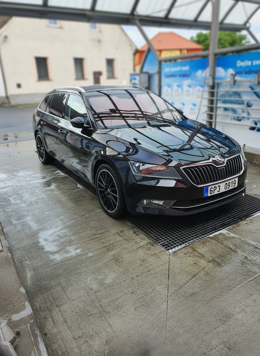 Aktivní pěna s voskem Comfort Wapka – čistota, lesk a ochrana v jednom kroku